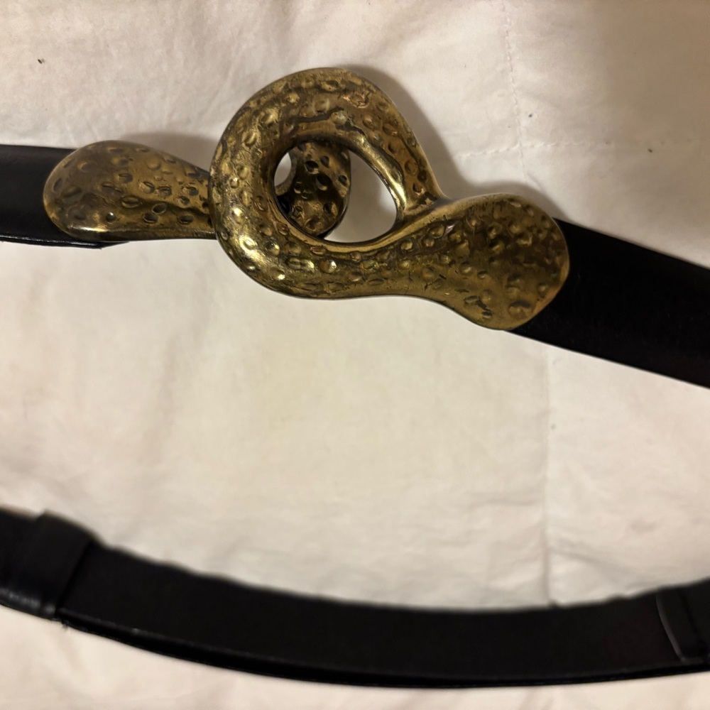 Chicos brass buckle vintage statement belt adjustable s/m